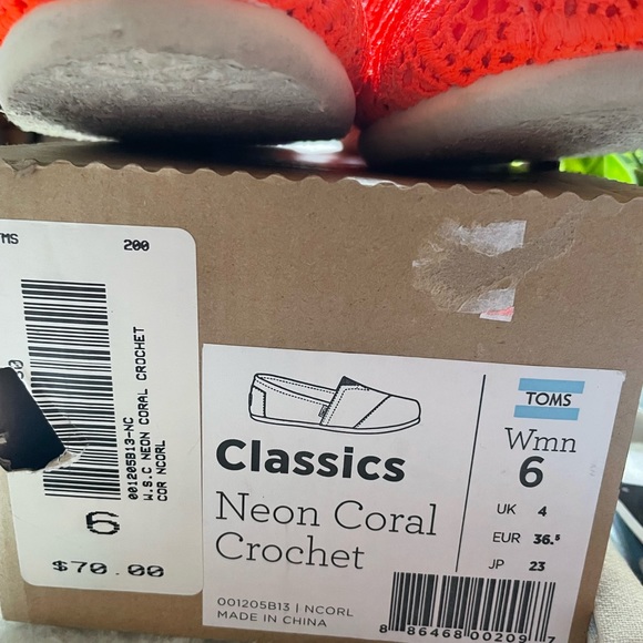 Toms womenswear neon coral crochet shoes - Picture 6 of 7